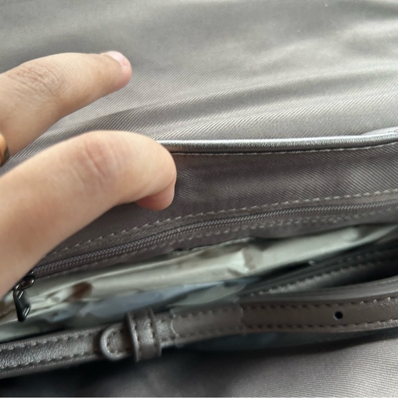 NWT A new day boxy gray metallic quilted purse crossbody bag - Picture 8 of 8